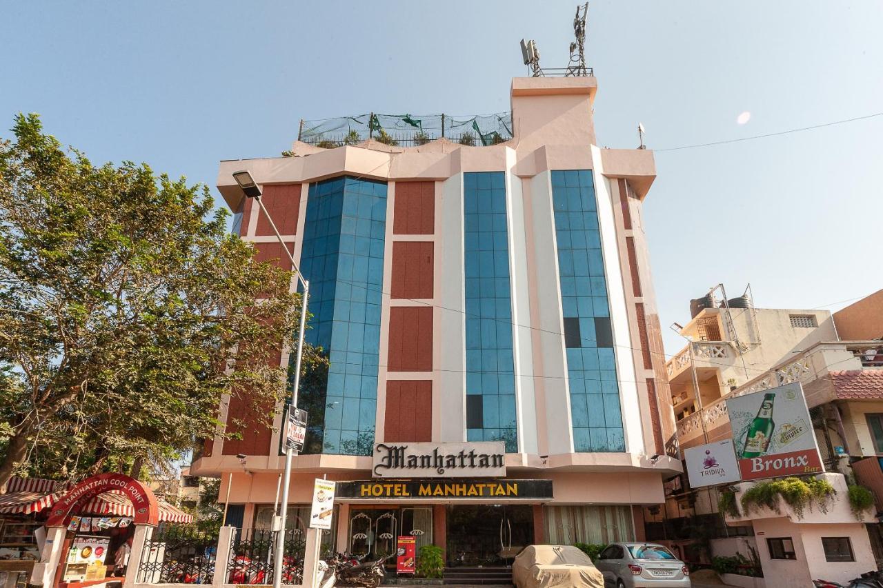 Hotel Manhattan Chennai Exteriör bild