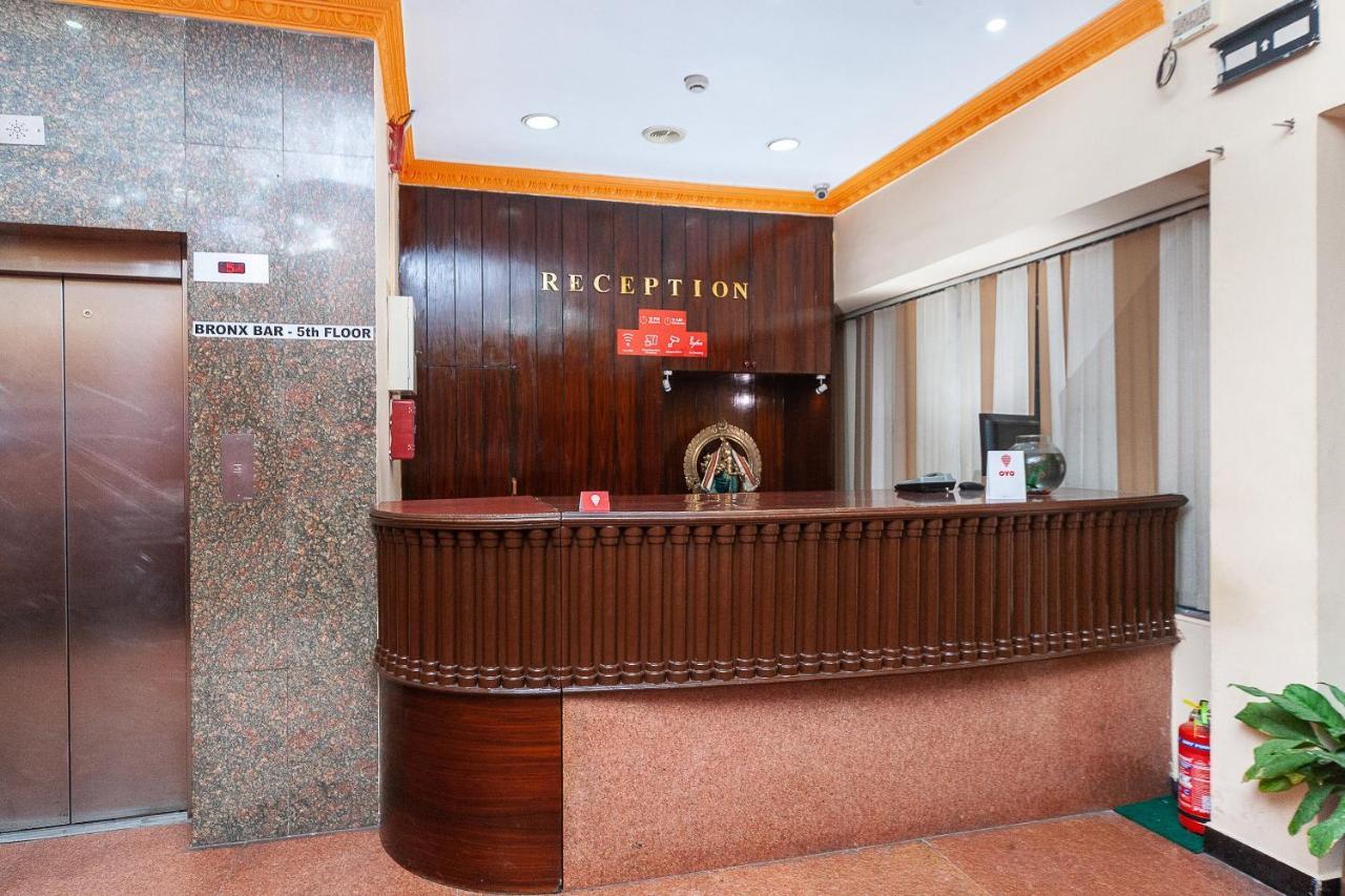 Hotel Manhattan Chennai Exteriör bild