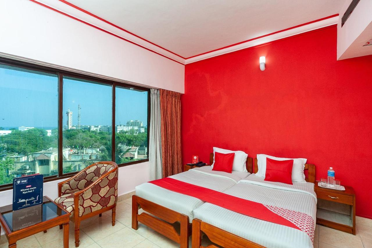 Hotel Manhattan Chennai Exteriör bild