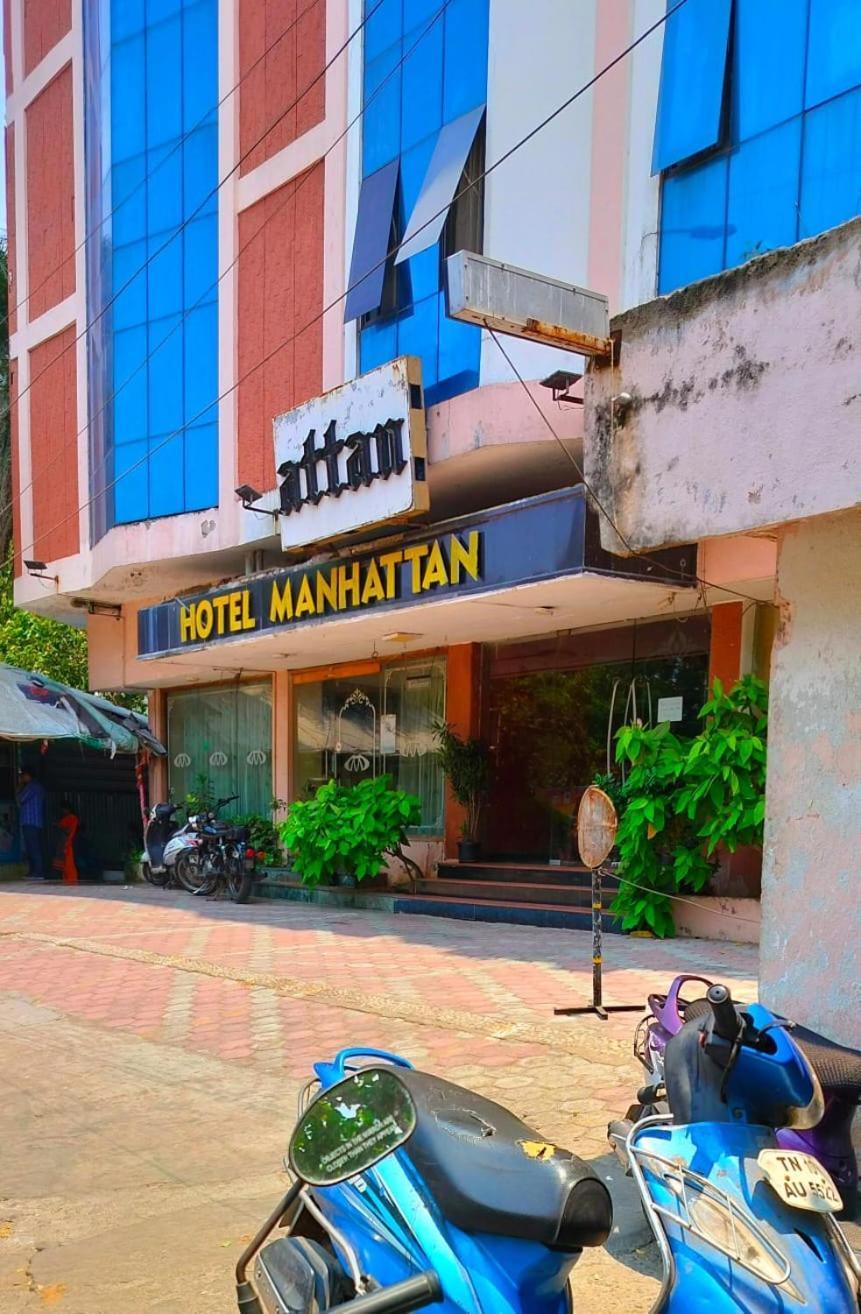Hotel Manhattan Chennai Exteriör bild