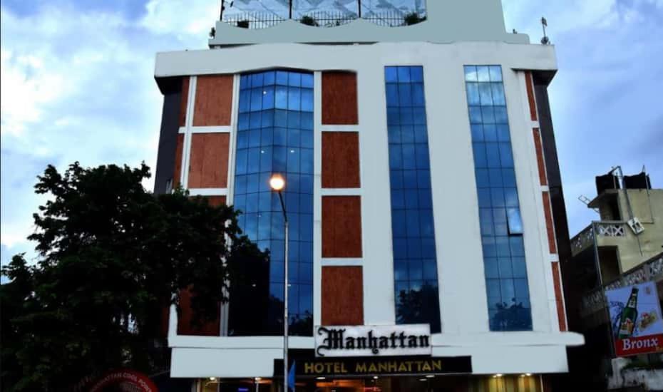 Hotel Manhattan Chennai Exteriör bild